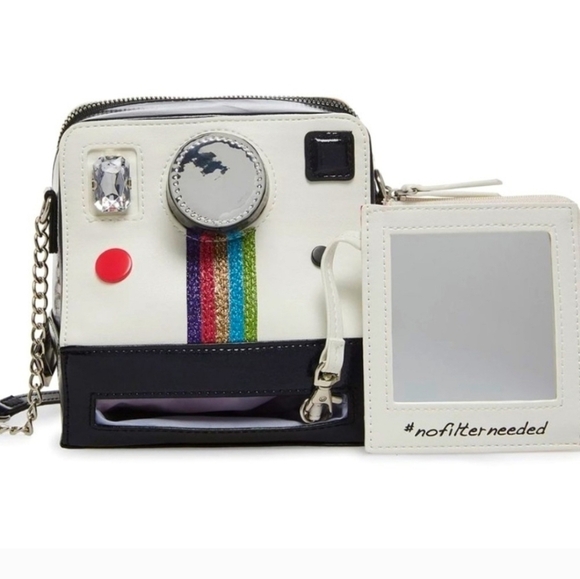 Betsey Johnson Oh Snap Kitsch polaroid camera crossbody bag purse - Picture 2 of 10